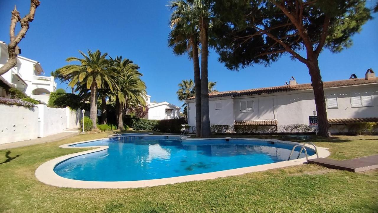 Casas Blancas Salou Villa Bagian luar foto